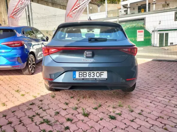 SEAT Leon 2023 - 19950 EUR, 41000 km - AUTO.MOTO.pt - 41000km - foto 6 de 11