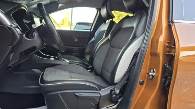 Renault Captur 2021 - 18500 EUR, 53600 km - AUTO.MOTO.pt - 53600km - foto 12 de 22