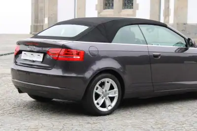 Audi A3 Cabrio 2009 - 11990 EUR, 180000 km - AUTO.MOTO.pt - 180000km - foto 41 de 42