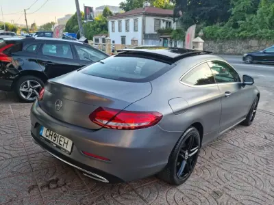 Mercedes-Benz C 180 2016 - 21500 EUR, 90000 km - AUTO.MOTO.pt - 90000km - foto 13 de 14