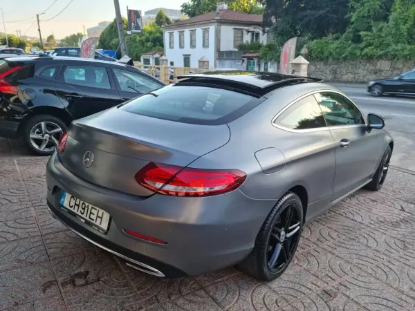 Mercedes-Benz C 180 2016 - 21500 EUR, 90000 km - AUTO.MOTO.pt - 90000km - foto 13 de 14