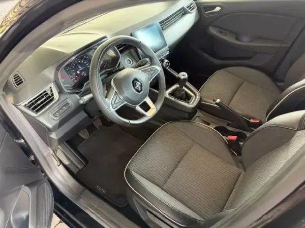 Renault Clio 2022 - 15500 EUR, 77463 km - AUTO.MOTO.pt - 77463km - foto 10 de 11
