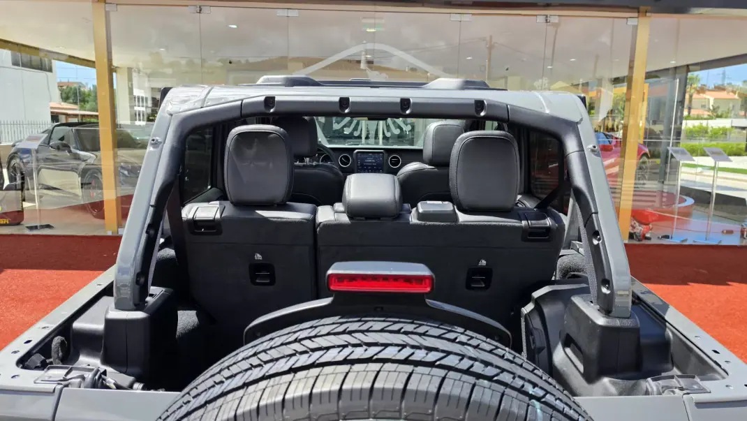 Jeep Wrangler Unlimited 2023 - 71900 EUR, 37675 km - AUTO.MOTO.pt - 37675km - foto 11 de 23