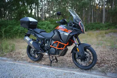 KTM 1290 Super Adventure 2018 - 12490 EUR, 50500 km - AUTO.MOTO.pt - 50500km - foto 25 de 27