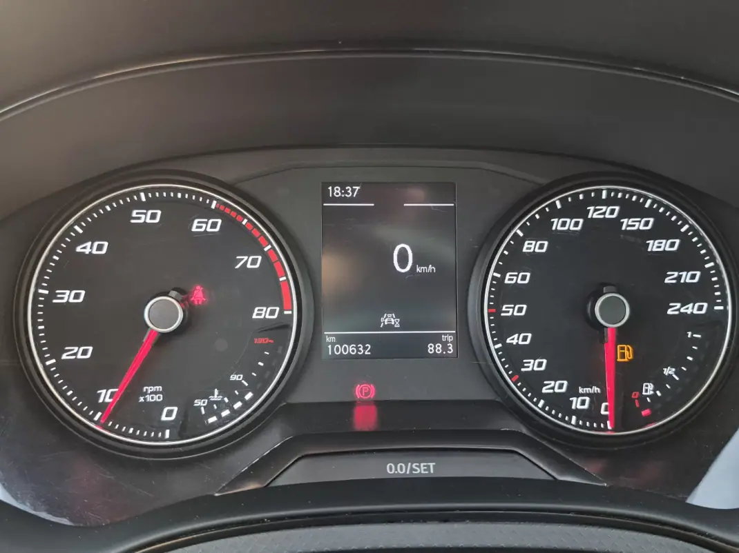 SEAT Ibiza 2022 - 11990 EUR, 100630 km - 100630km - foto 7 de 19