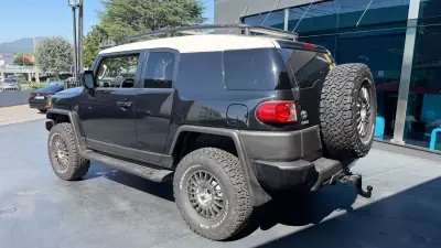 Toyota FJ 2006 - 65000 EUR, 70000 km - foto 6 de 14