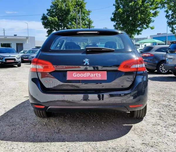 Peugeot 308 SW 2017 - 9950 EUR, 180050 km - AUTO.MOTO.pt - 180050km - foto 7 de 23