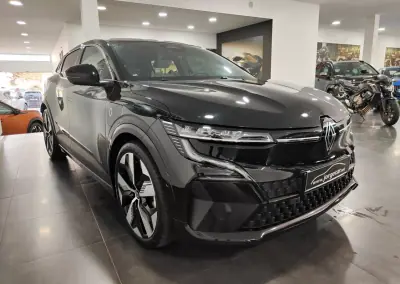 Renault Mégane E-Tech 2022 - 27990 EUR, 40000 km - AUTO.MOTO.pt - 40000km - foto 10 de 47