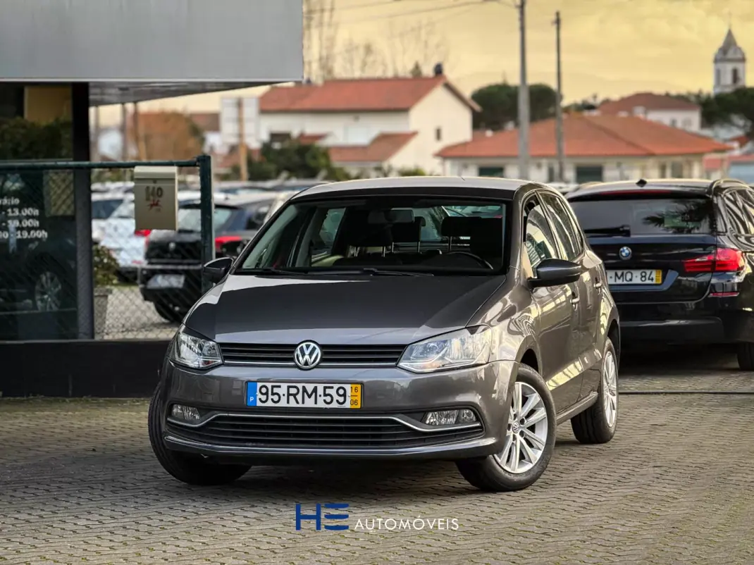 Volkswagen Polo 2016 - 9590 EUR, 130000 km - AUTO.MOTO.pt - 130000km - foto 1 de 12