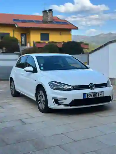 Volkswagen e-Golf 2019 - 12500 EUR, 104000 km - 104000km - foto 2 de 6