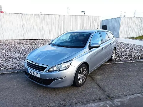 Peugeot 308 SW 2017 - 11000 EUR, 230125 km - AUTO.MOTO.pt - 230125km - foto 5 de 15