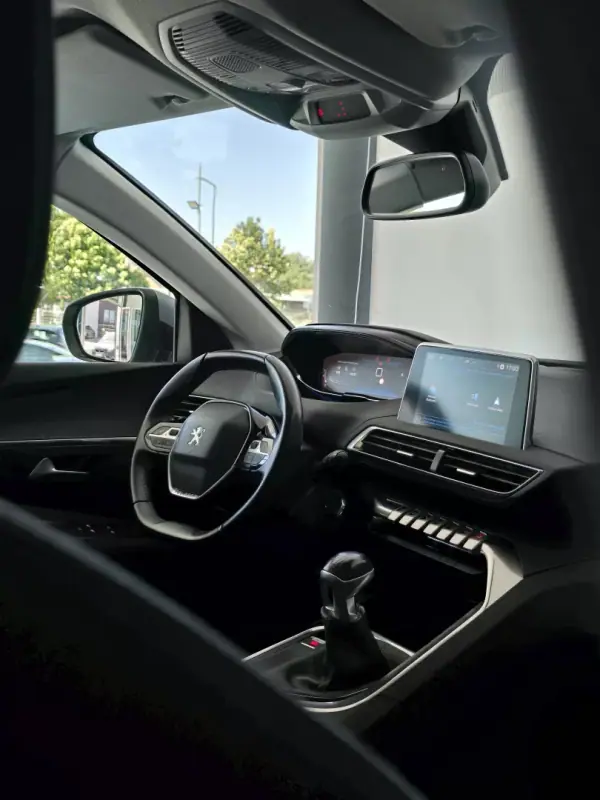 Peugeot 3008 2019 - 18640 EUR, 104863 km - AUTO.MOTO.pt - 104863km - foto 24 de 25