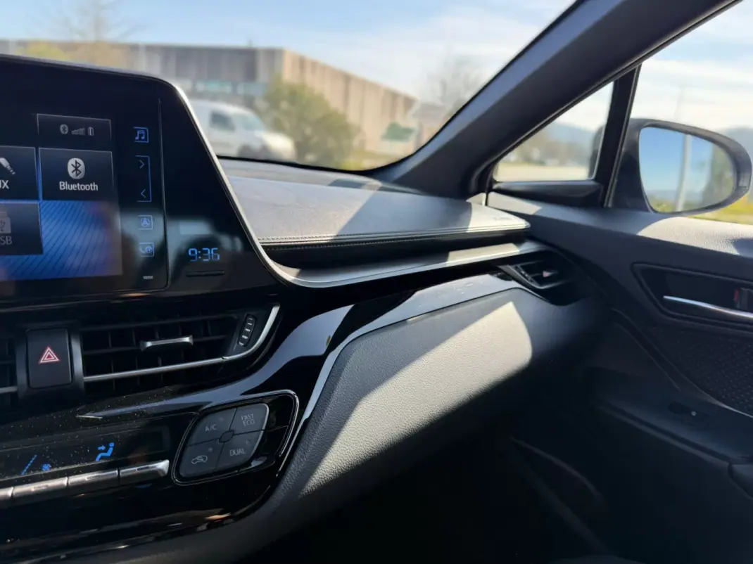 Toyota C-HR 2019 - 21490 EUR, 89737 km - AUTO.MOTO.pt - 89737km - foto 19 de 25