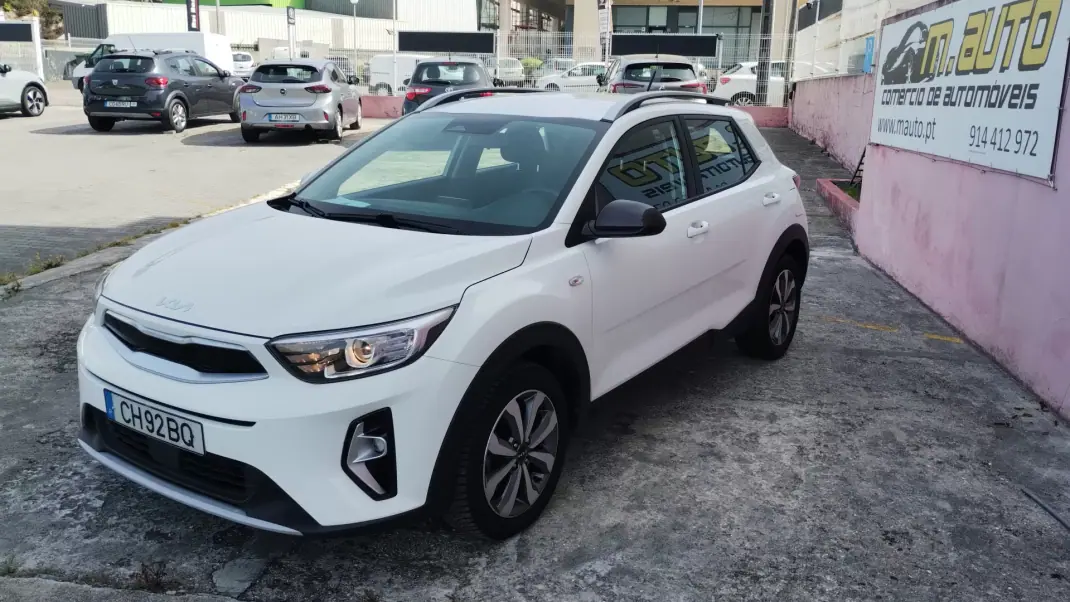 Kia Stonic 2022 - 15500 EUR, 87000 km - AUTO.MOTO.pt - 87000km - foto 7 de 35
