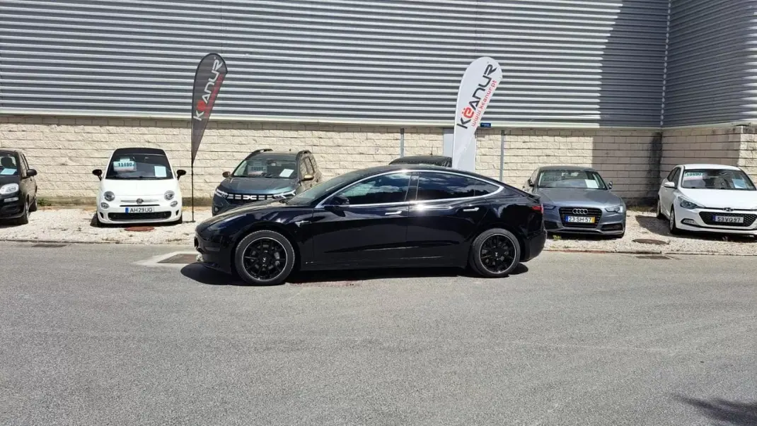 Tesla Model 3 2019 - 22500 EUR, 113000 km - AUTO.MOTO.pt - 113000km - foto 29 de 53