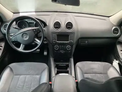 Mercedes-Benz ML 320 2006 - 16890 EUR, 170000 km - AUTO.MOTO.pt - 170000km - foto 17 de 20