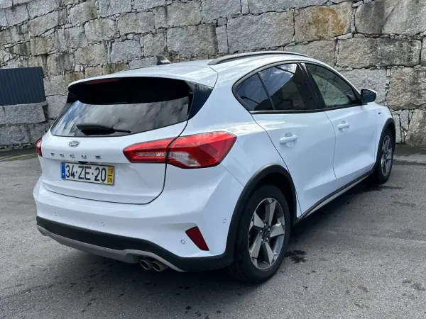 Ford Focus 2019 - 13990 EUR, 83000 km - AUTO.MOTO.pt - 83000km - foto 22 de 51