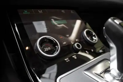 Land Rover Range Rover Evoque 2020 - 32990 EUR, 84922 km - AUTO.MOTO.pt - 84922km - foto 26 de 56