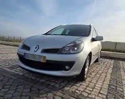 Renault Clio 2008 - 3990 EUR, 199500 km - AUTO.MOTO.pt - 199500km - foto 3 de 19