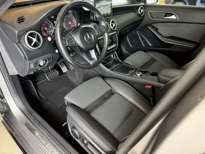 Mercedes-Benz A 180 2015 - 15999 EUR, 219500 km - AUTO.MOTO.pt - 219500km - foto 51 de 110