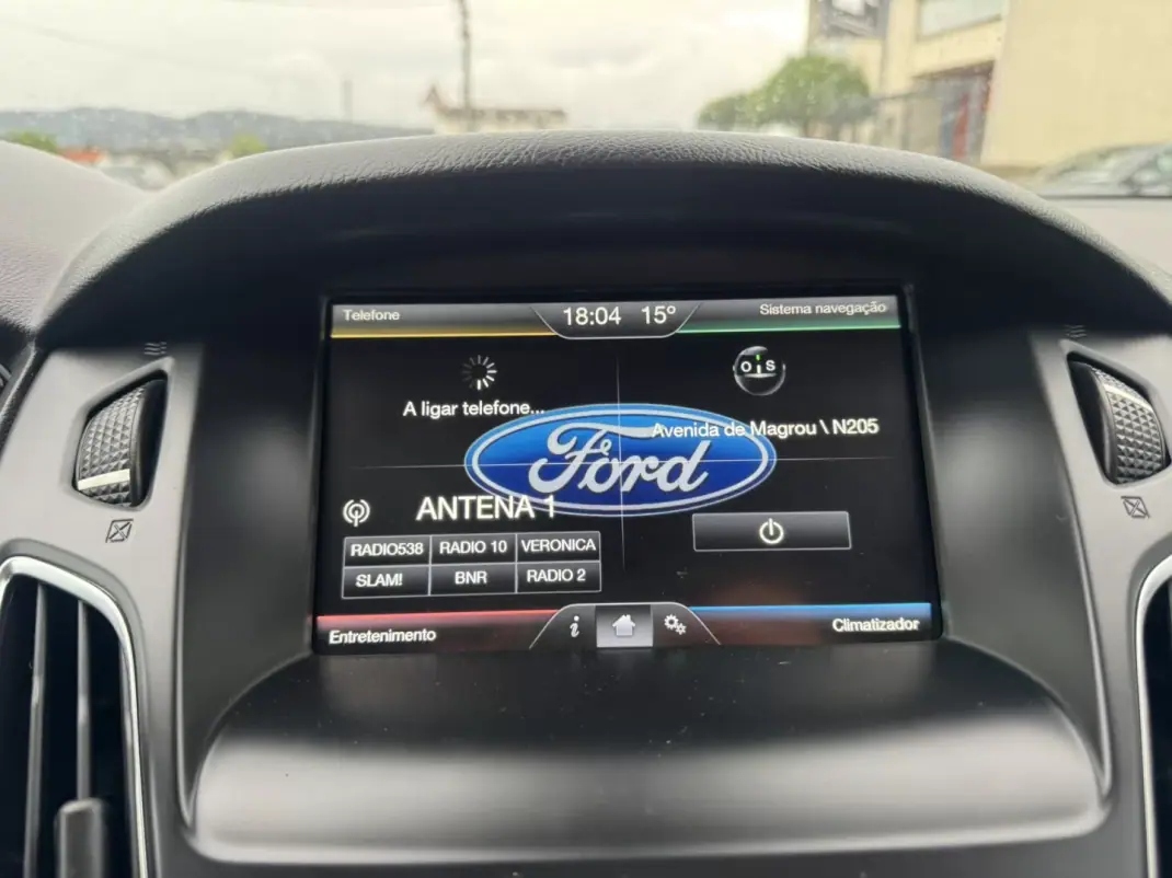Ford Focus 2015 - 9990 EUR, 123000 km - AUTO.MOTO.pt - 123000km - foto 22 de 31