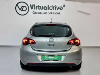 Opel Astra 2012 - 6250 EUR, 154000 km - AUTO.MOTO.pt - 154000km - foto 8 de 52