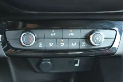 Opel Corsa 2022 - 14400 EUR, 76305 km - AUTO.MOTO.pt - 76305km - foto 15 de 21