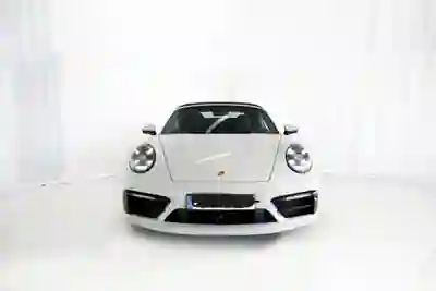 Porsche 992 2021 - 159000 EUR, 20443 km - AUTO.MOTO.pt - 20443km - foto 15 de 18
