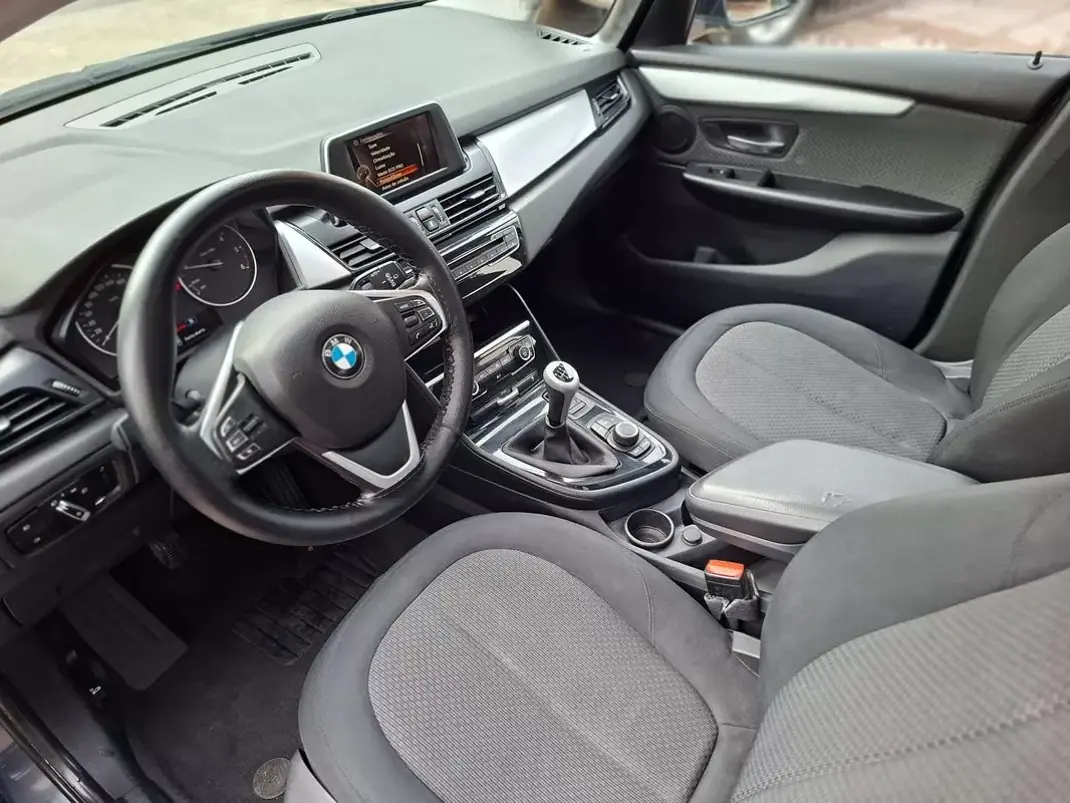 BMW 218 2014 - 8500 EUR, 490000 km - AUTO.MOTO.pt - 490000km - foto 18 de 33