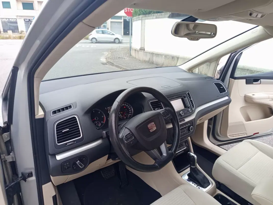 SEAT Alhambra 2011 - 12900 EUR, 199000 km - 199000km - foto 14 de 20