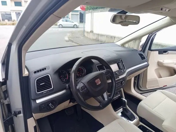 SEAT Alhambra 2011 - 12900 EUR, 199000 km - AUTO.MOTO.pt - 199000km - foto 14 de 20