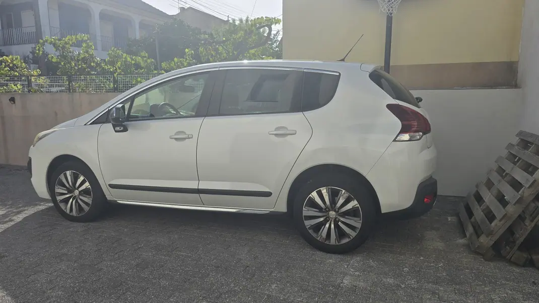 Peugeot 3008 2014 - 9990 EUR, 87000 km - foto 1 de 14