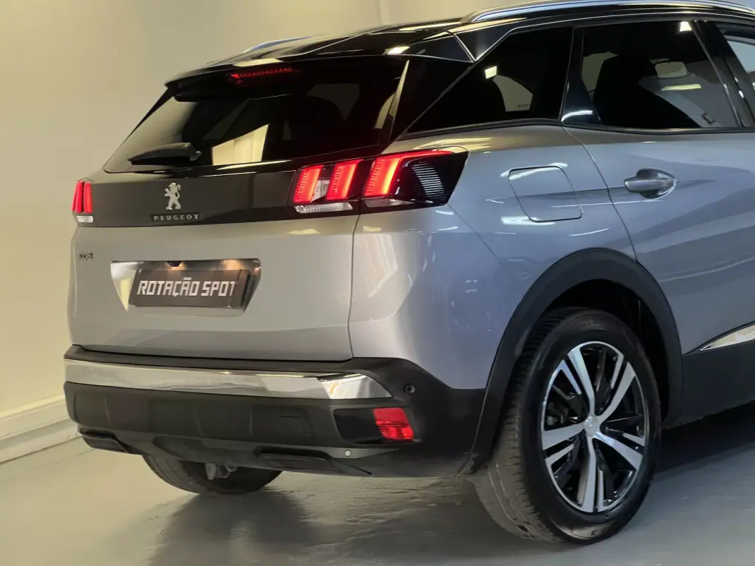Peugeot 3008 2018 - 14990 EUR, 103000 km - 103000km - foto 32 de 35