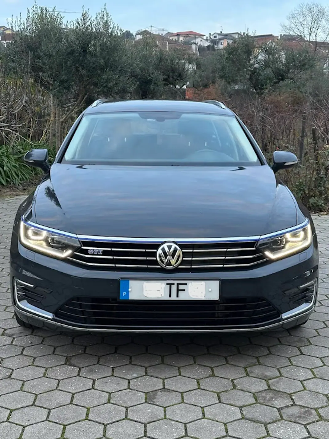 Volkswagen Passat Variant 2017 - 15900 EUR, 165000 km - AUTO.MOTO.pt - 165000km - foto 1 de 8