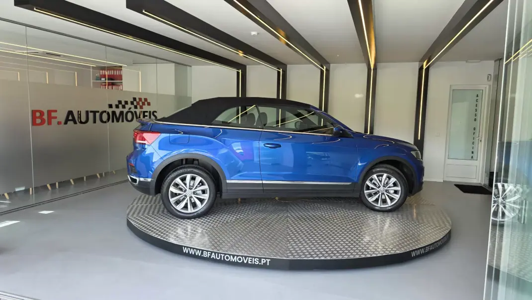 Volkswagen T-Roc Cabrio 2020 - 26900 EUR, 61926 km - AUTO.MOTO.pt - 61926km - foto 7 de 56