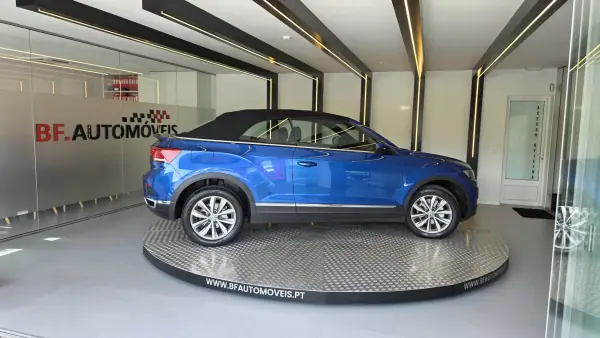 Volkswagen T-Roc Cabrio 2020 - 26900 EUR, 61926 km - AUTO.MOTO.pt - 61926km - foto 7 de 56