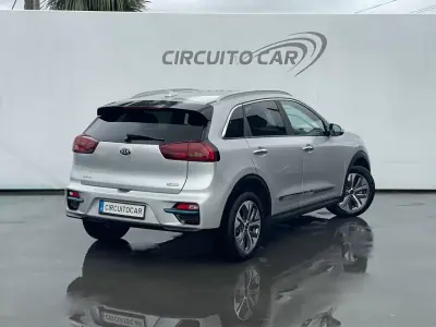 Kia e-Niro 2022 - 22300 EUR, 70330 km - AUTO.MOTO.pt - 70330km - foto 3 de 3
