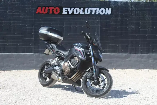 Honda CBR1000RR ABS 2018 - 6400 EUR, 26900 km - AUTO.MOTO.pt - 26900km - foto 8 de 34