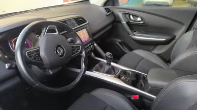 Renault Kadjar 2017 - 12500 EUR, 158000 km - AUTO.MOTO.pt - 158000km - foto 14 de 18
