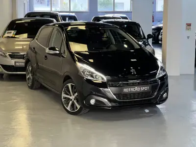 Peugeot 208 2016 - 9990 EUR, 99000 km - AUTO.MOTO.pt - 99000km - foto 5 de 46