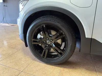 Volvo XC 40 2021 - 26500 EUR, 139987 km - AUTO.MOTO.pt - 139987km - foto 7 de 15