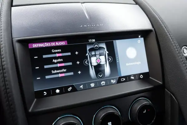 Jaguar F-Type 2021 - 55950 EUR, 36000 km - AUTO.MOTO.pt - 36000km - foto 36 de 46