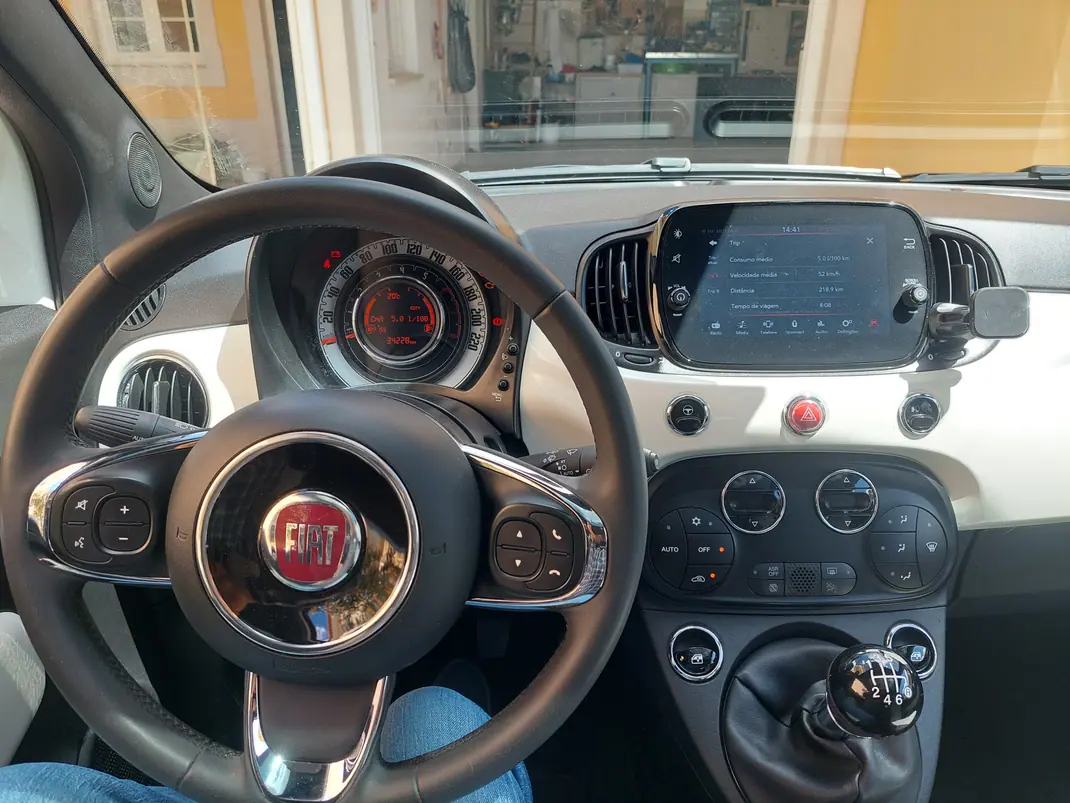 Fiat 500 2022 - 11500 EUR, 34000 km - AUTO.MOTO.pt - 34000km - foto 9 de 10