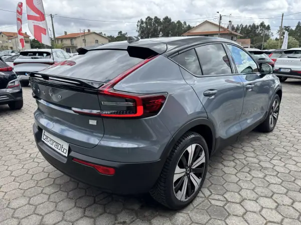 Volvo C40 2022 - 31900 EUR, 60000 km - AUTO.MOTO.pt - 60000km - foto 7 de 50
