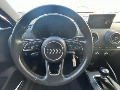 Audi A3 Sportback 2019 - 17950 EUR, 179954 km - 179954km - foto 12 de 22