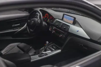 BMW 420 2016 - 19500 EUR, 199992 km - AUTO.MOTO.pt - 199992km - foto 14 de 27