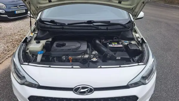 Hyundai i20 2018 - 9980 EUR, 134296 km - AUTO.MOTO.pt - 134296km - foto 42 de 43