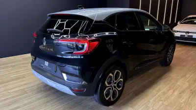 Renault Captur 2023 - 16770 EUR, 70000 km - AUTO.MOTO.pt - 70000km - foto 11 de 47