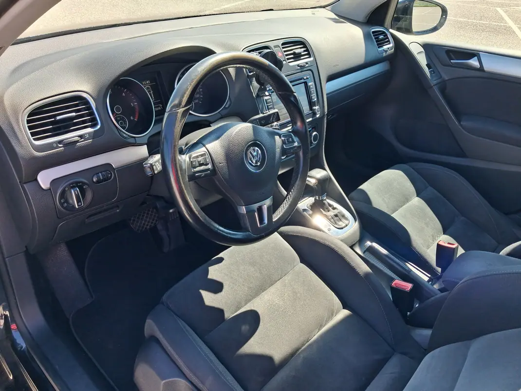 Volkswagen Golf 2010 - 6850 EUR, 319600 km - AUTO.MOTO.pt - 319600km - foto 15 de 20