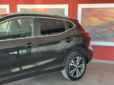 Nissan Qashqai 2018 - 16990 EUR, 168662 km - AUTO.MOTO.pt - 168662km - foto 3 de 21